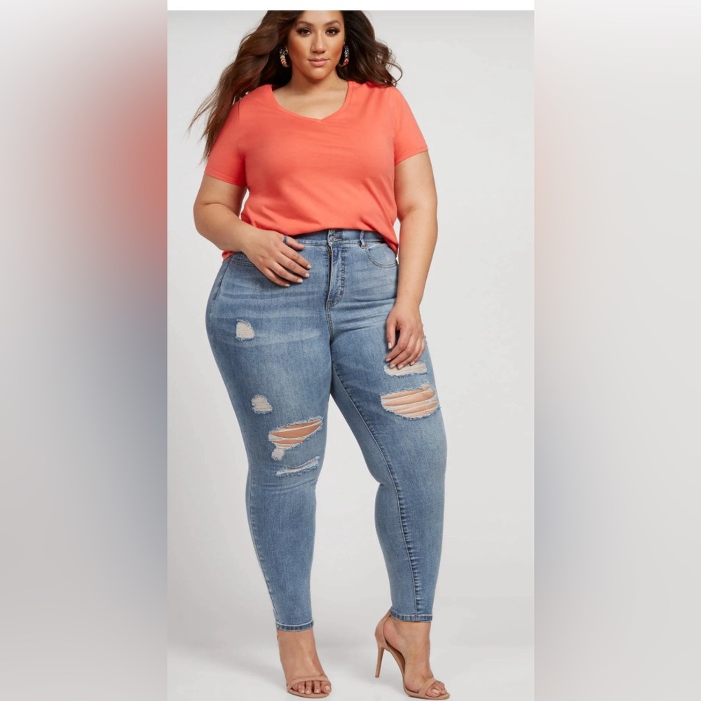Fashion To Figure Coral Valery Short Sleeve V-Neck Tee 2X